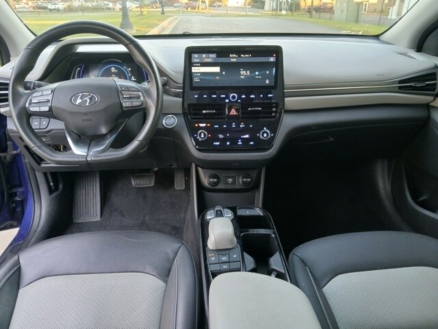2020 Hyundai Ioniq Electric Limited photo 3