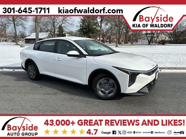 2025 Kia K4 LX's photo