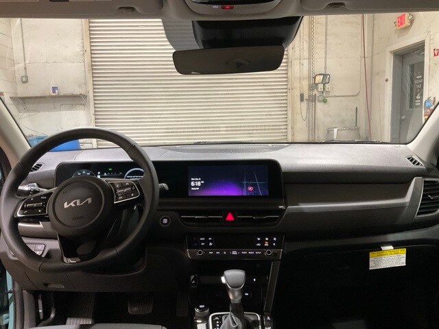 2026 Kia Seltos SX photo 3