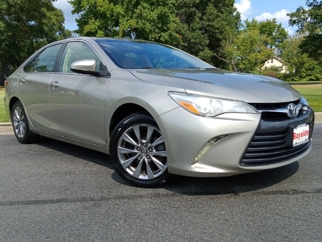 Used 2017 Toyota Camry XLE with VIN 4T1BF1FK5HU736566 for sale in Waldorf, MD