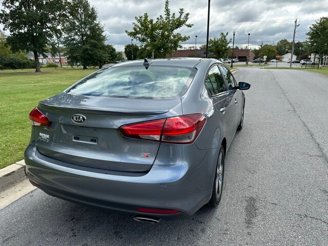2018 Kia Forte S photo 16