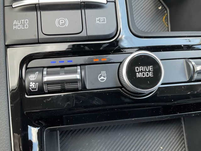 2025 Kia K5 EX - Photo 36