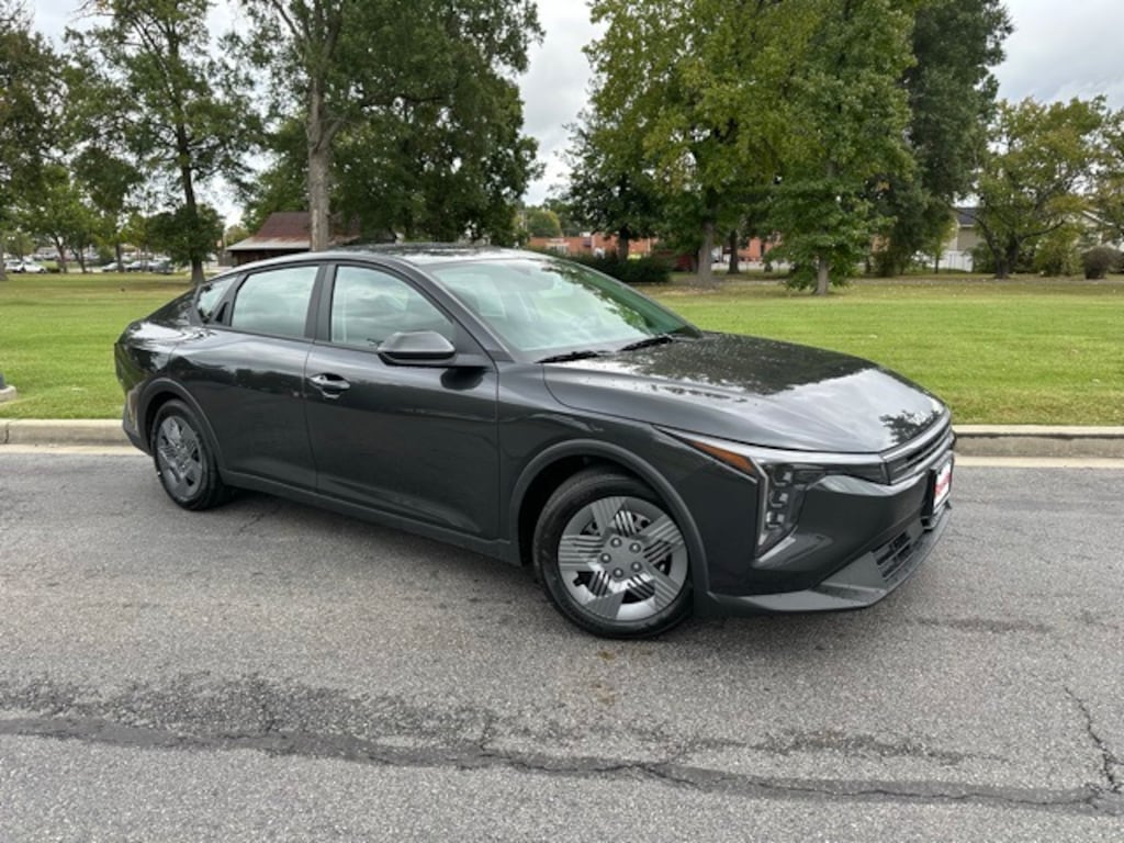 New 2025 Kia K4 LX Sedan