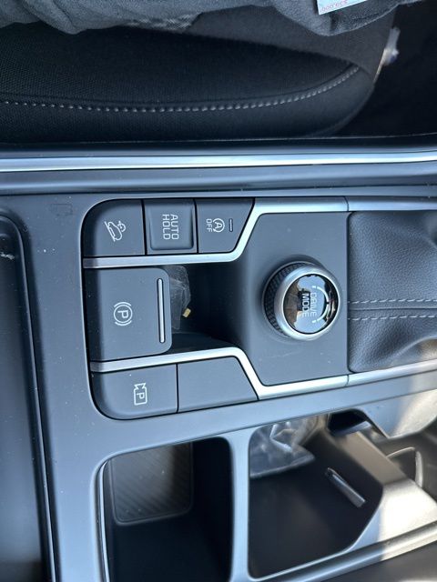 2026 Kia Sorento LX - Photo 12