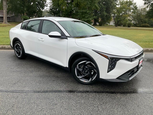 2025 Kia K4 EX photo 2