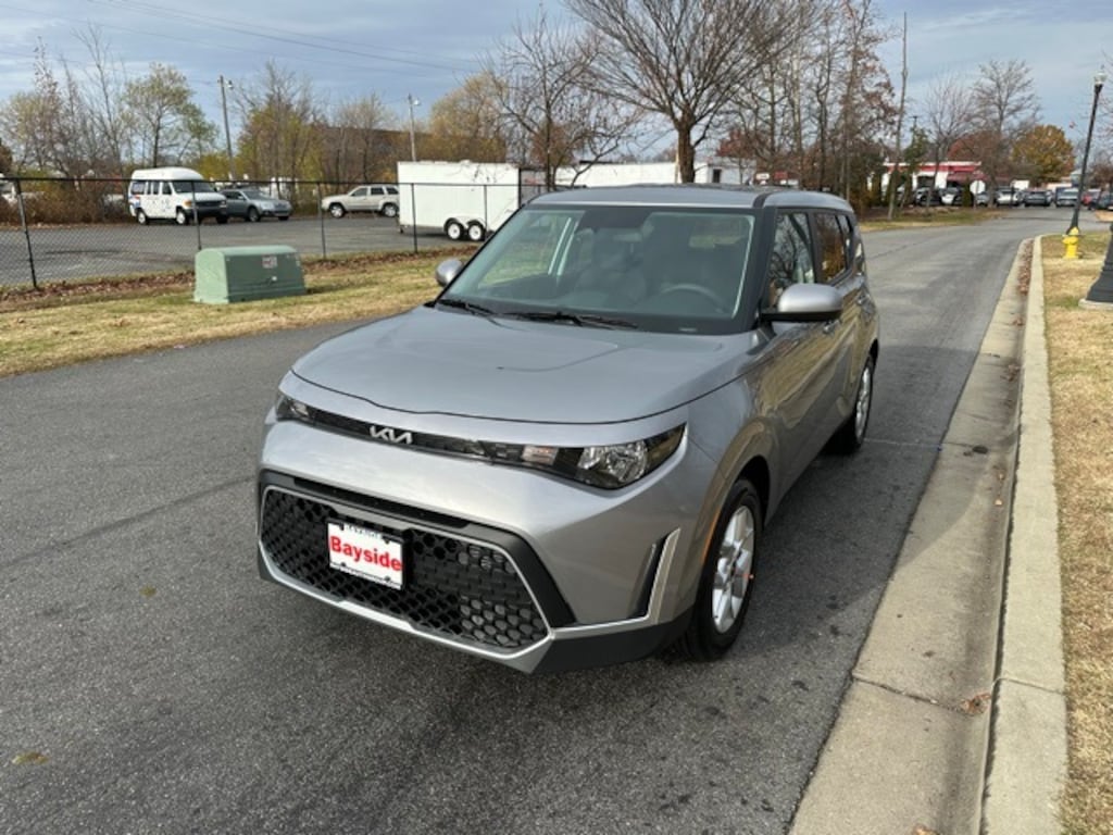 Used 2025 Kia Soul LX Hatchback