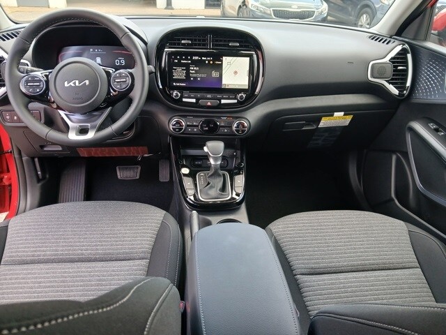 2025 Kia Soul EX photo 3
