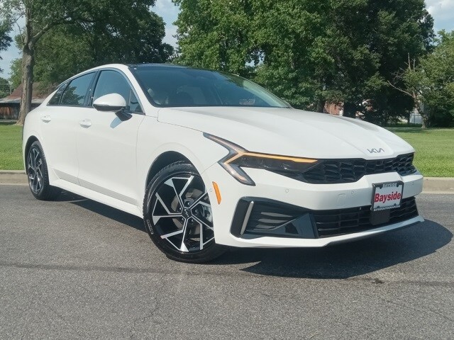 2025 Kia K5 EX photo 2
