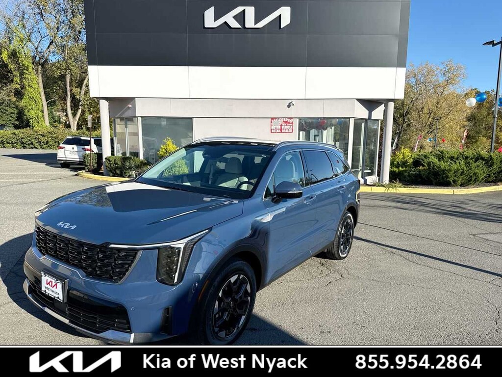 Certified 2025 Kia Sorento S FWD