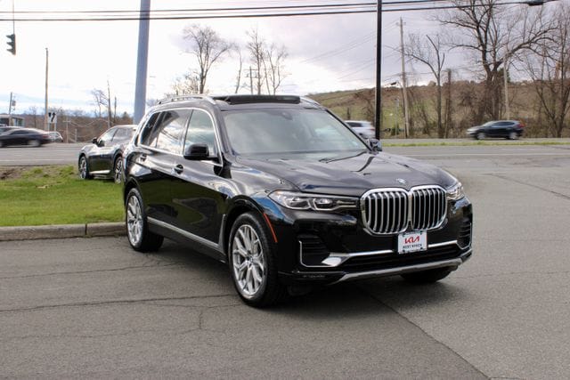 Used 2022 BMW X7 40i with VIN 5UXCW2C00N9L23517 for sale in West Nyack, NY