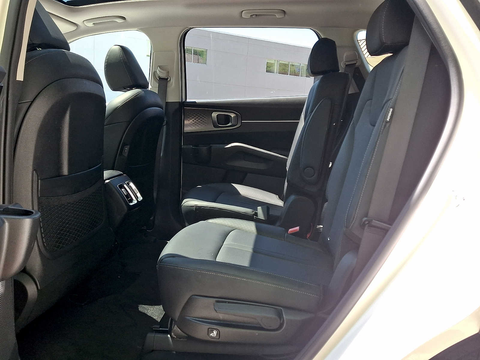 2025 Kia Sorento EX Hybrid - Photo 10