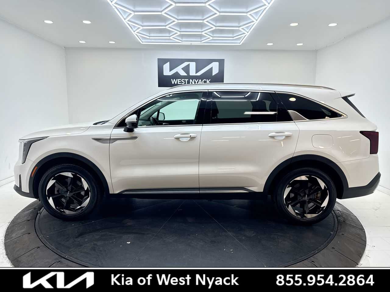 2025 Kia Sorento EX Hybrid's photo