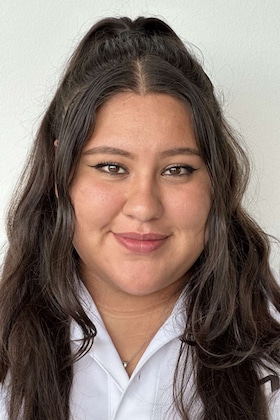 Staff member Kim Gomez from ID_83a6c2815837