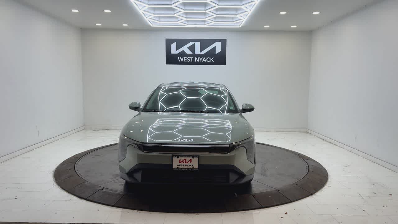 2025 Kia K4 LXS photo 3
