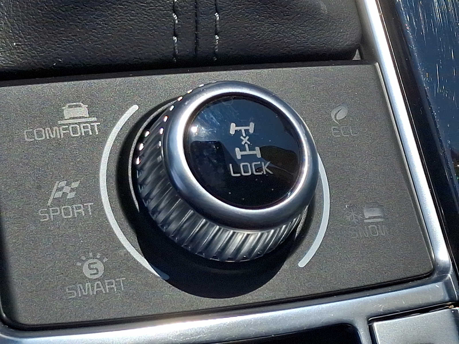 2024 Kia Telluride EX - Photo 25
