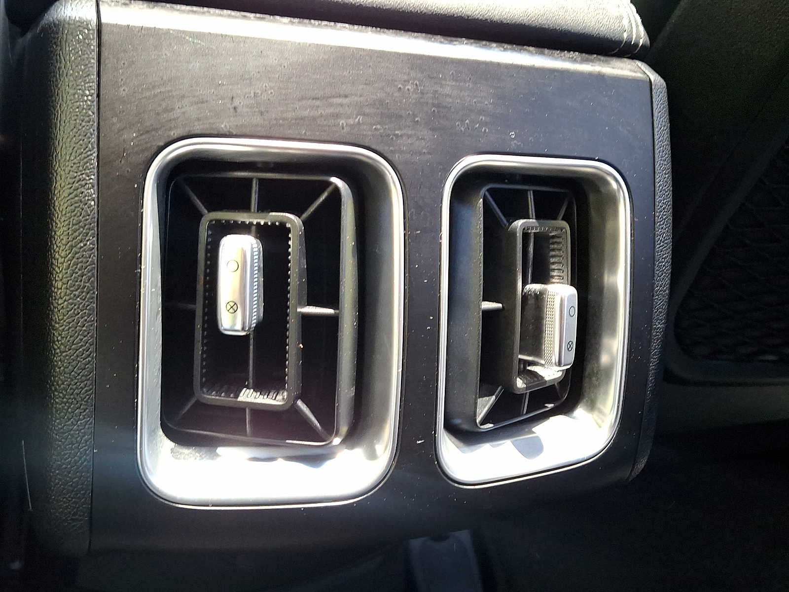 2025 Kia Sorento EX Hybrid - Photo 12