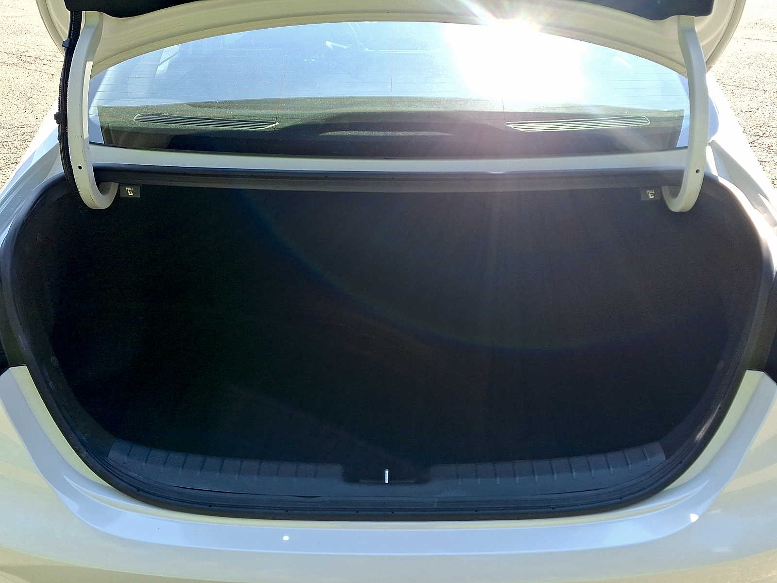 2023 Kia Forte LXS - Photo 28