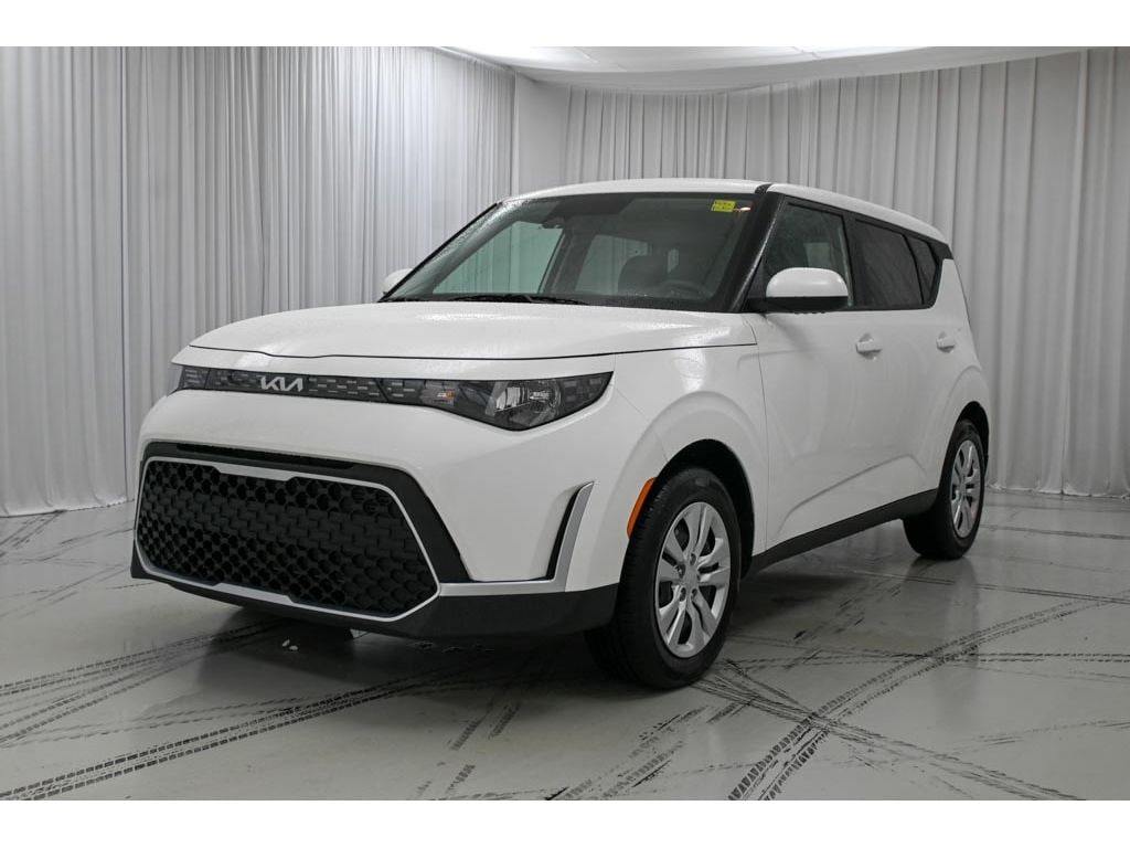Used 2025 Kia Soul LX Hatchback