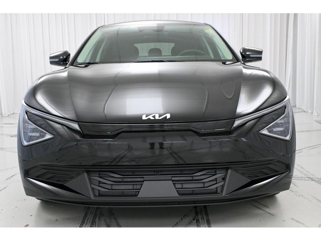 2025 Kia EV6 Light photo 3