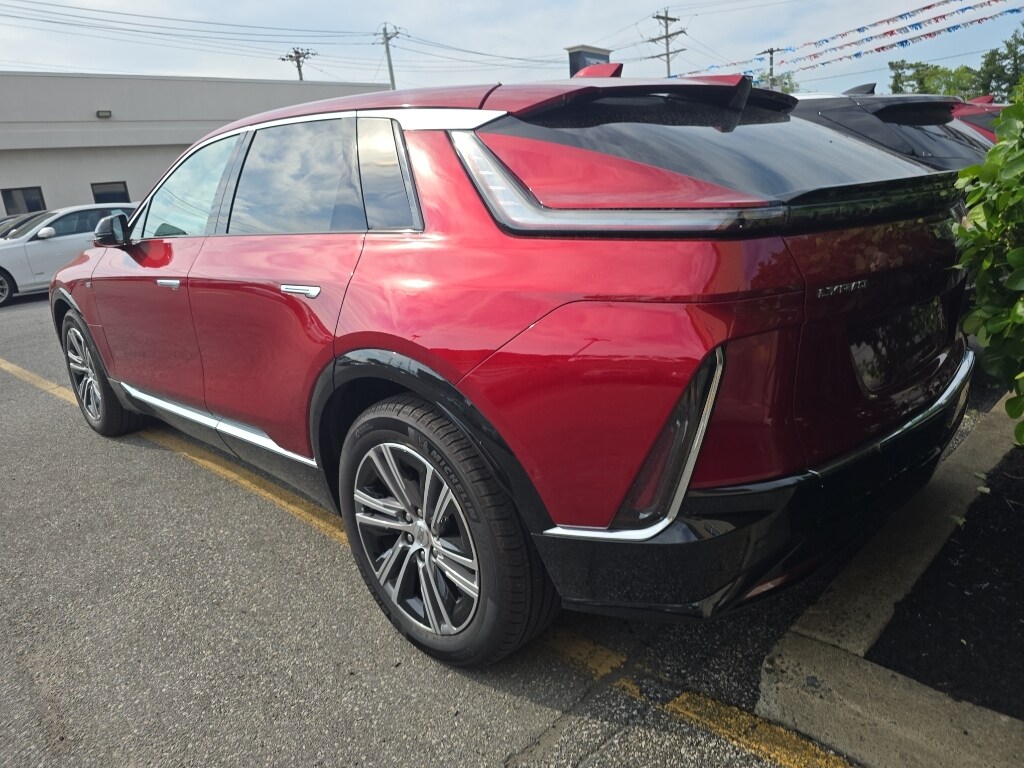 Used 2024 CADILLAC LYRIQ Luxury SUV