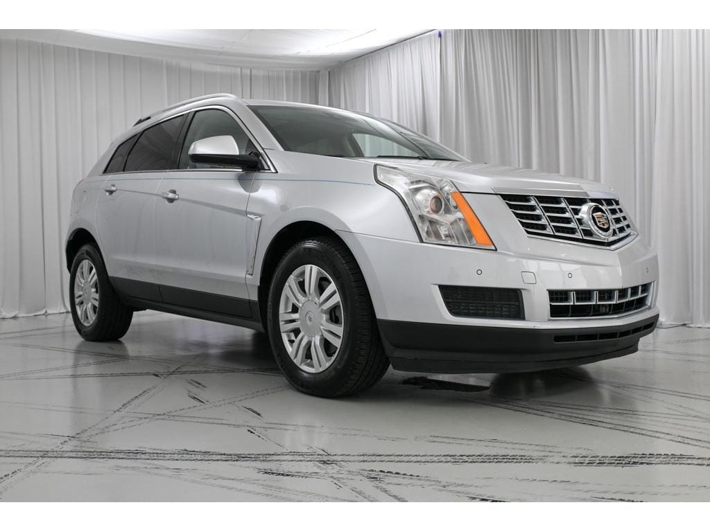 Used 2015 Cadillac SRX Luxury Collection with VIN 3GYFNEE39FS567394 for sale in Wilmington, DE