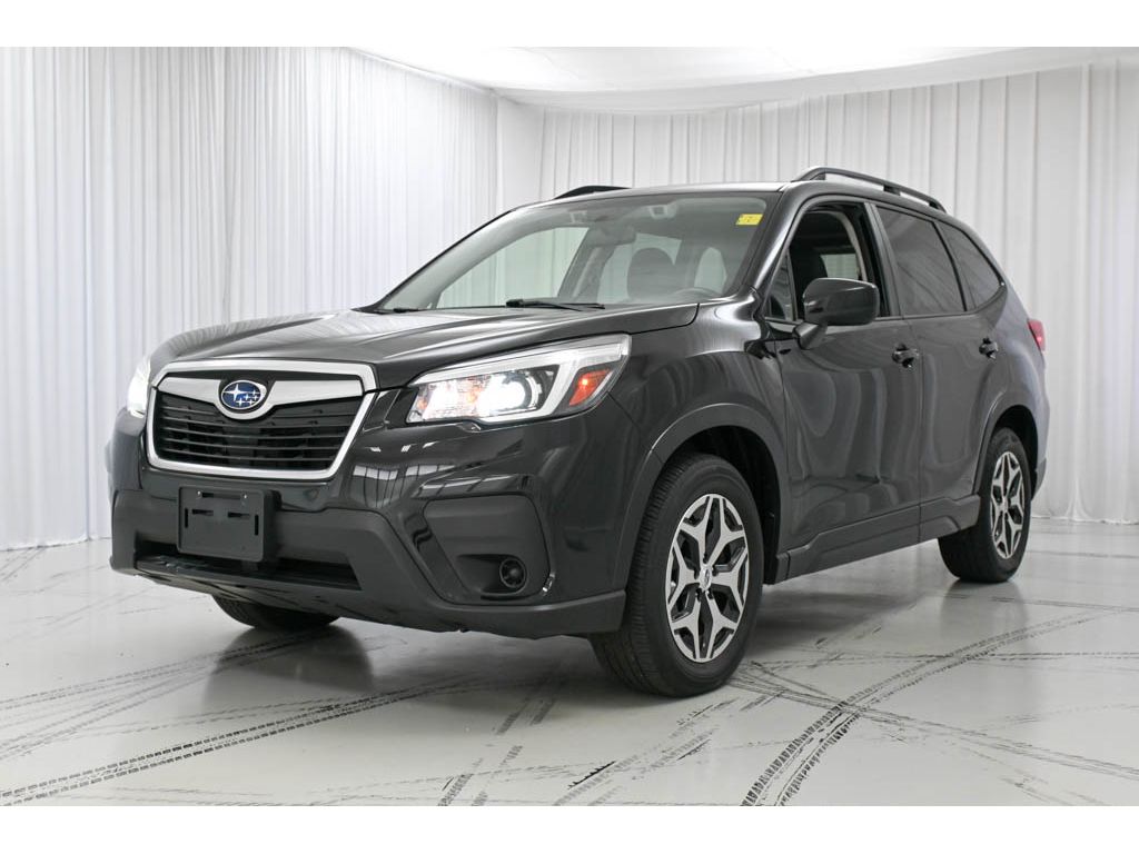 2020 Subaru Forester Premium photo 4