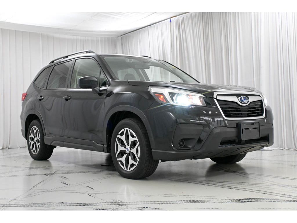 2020 Subaru Forester Premium photo 2