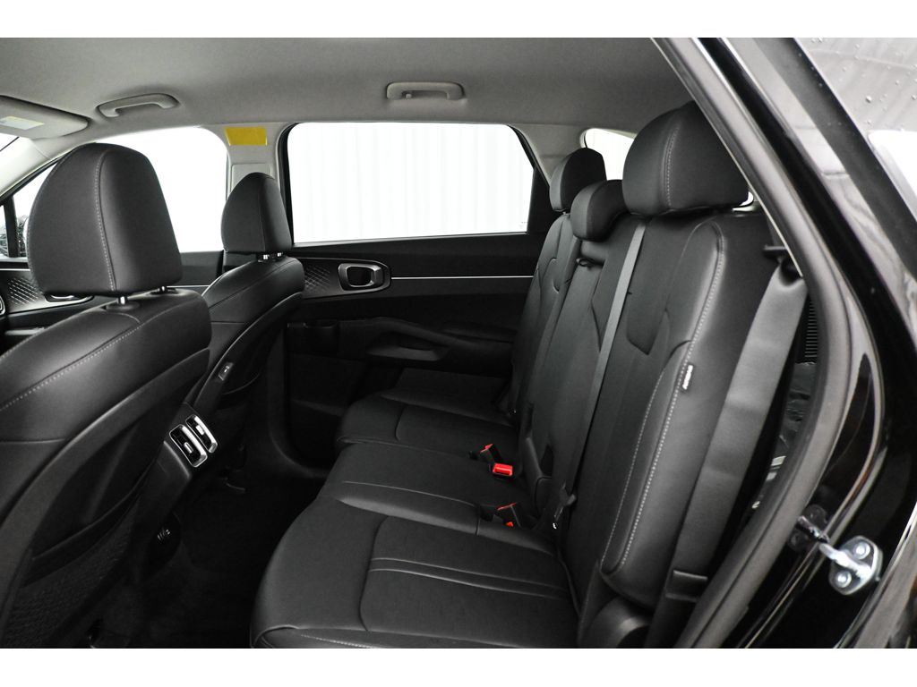 2026 Kia Sorento EX Hybrid - Photo 12