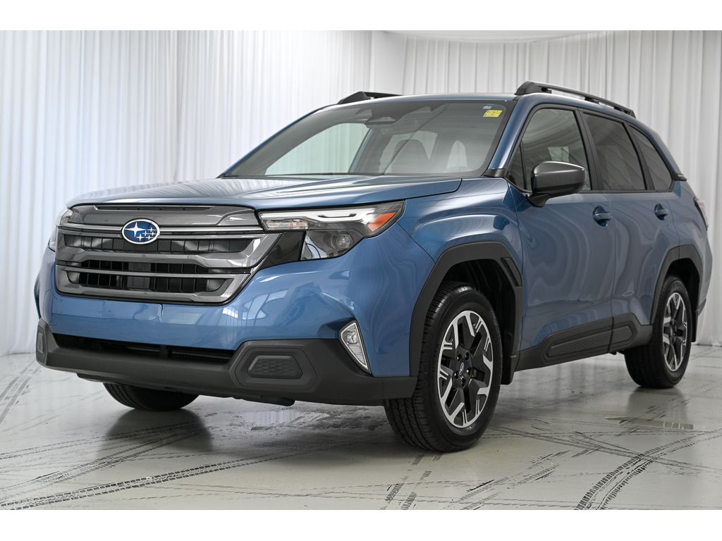 2025 Subaru Forester Premium photo 4