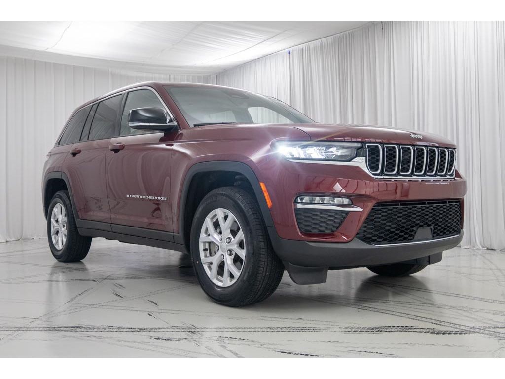 Used 2023 Jeep Grand Cherokee Limited with VIN 1C4RJHBG0PC519152 for sale in Wilmington, DE