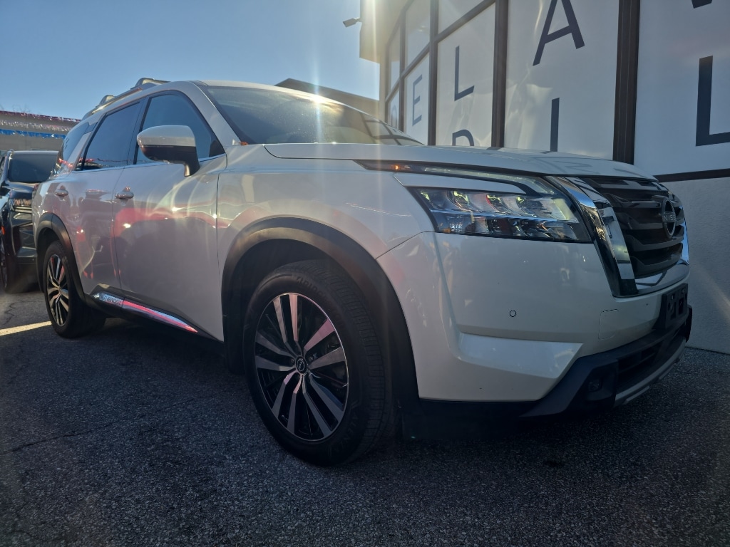 Used 2023 Nissan Pathfinder Platinum SUV