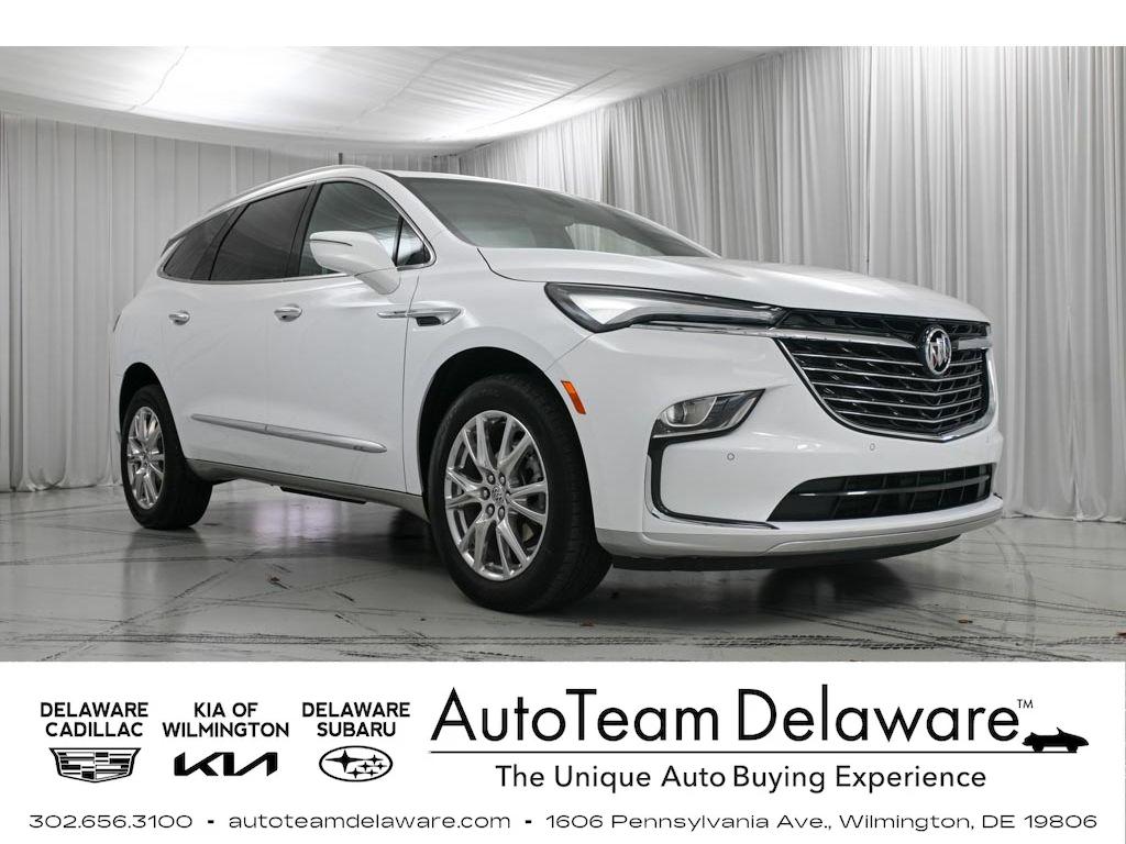 2024 Buick Enclave Essence's photo