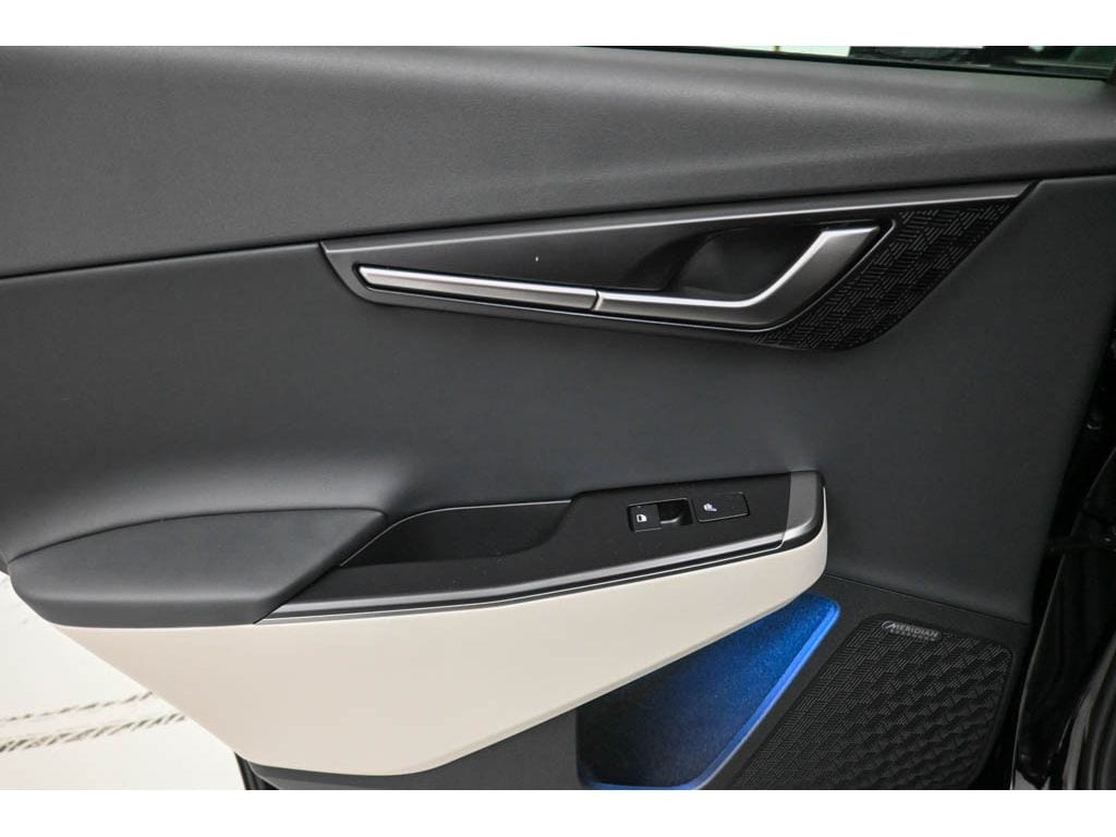 2025 Kia EV6 GT-Line - Photo 11