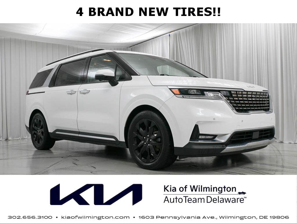 2022 Kia Carnival SX's photo