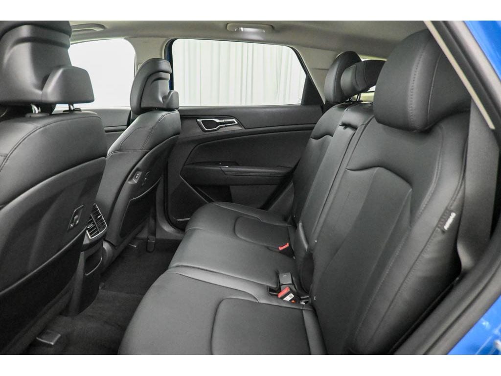 2026 Kia Sportage EX - Photo 12