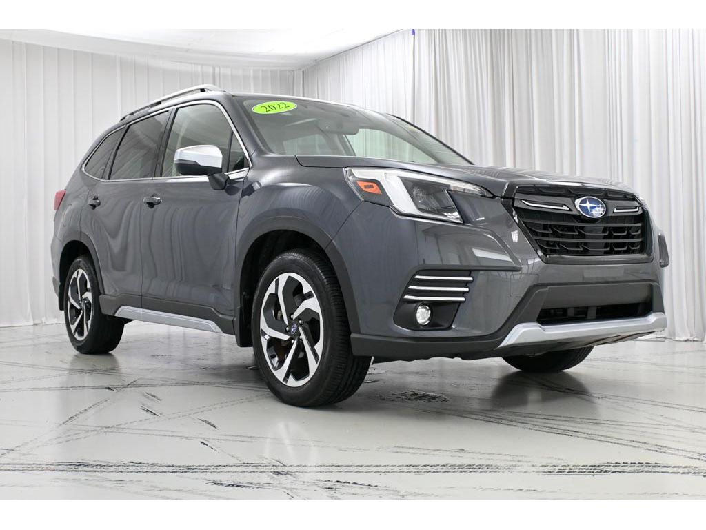 2022 Subaru Forester Touring photo 2