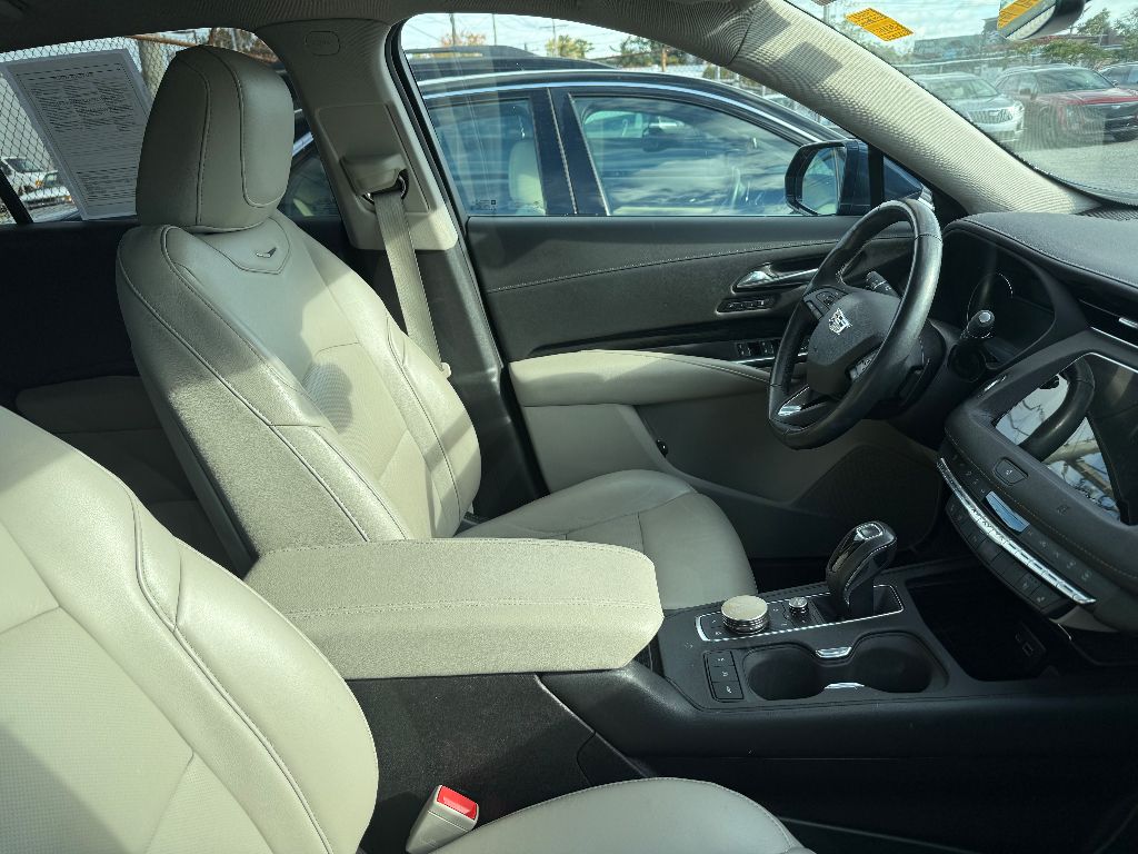 2019 Cadillac XT4 Premium Luxury photo 2