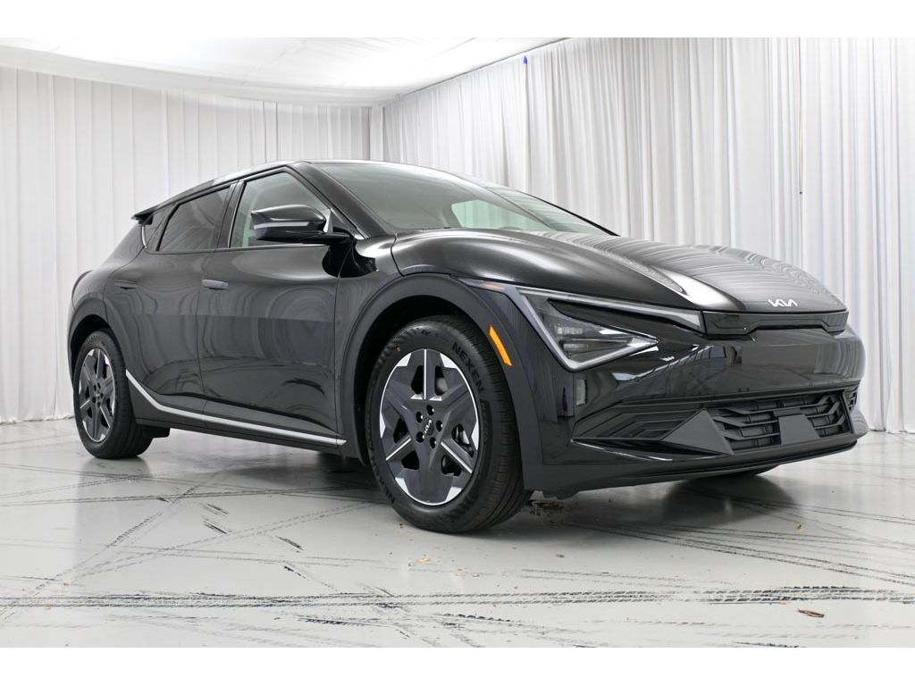 2025 Kia EV6 Light photo 2