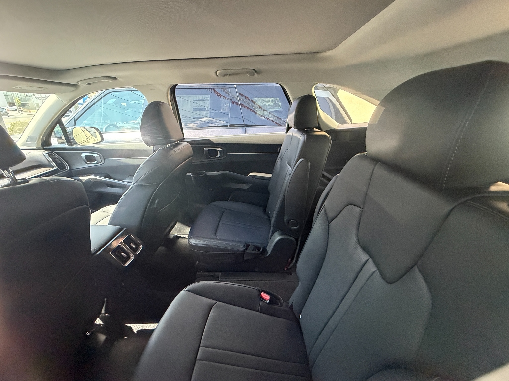 2026 Kia Sorento X-Line EX - Photo 11