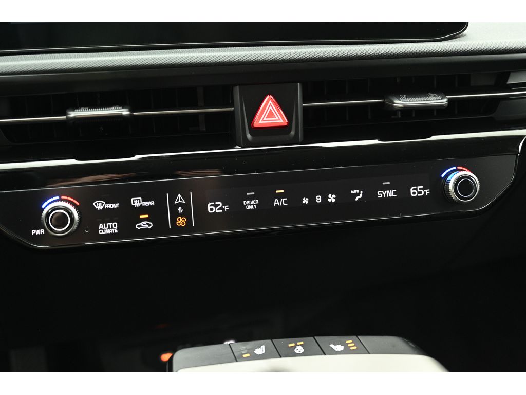 2025 Kia EV6 Light L/R - Photo 29