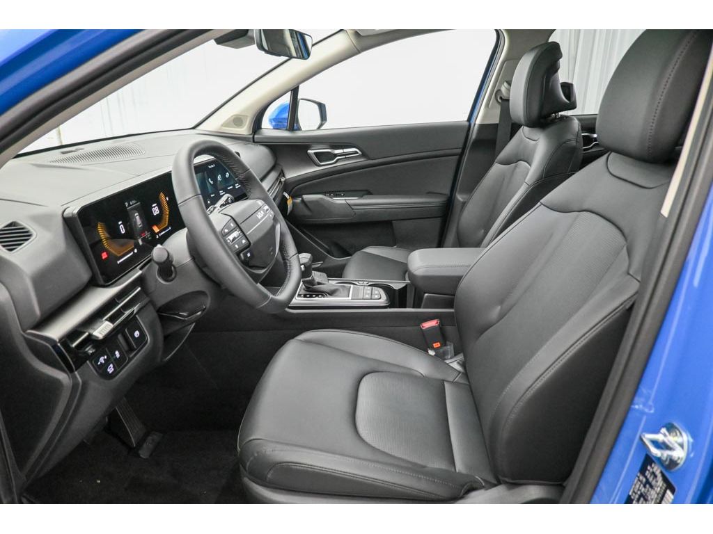 2026 Kia Sportage EX - Photo 18