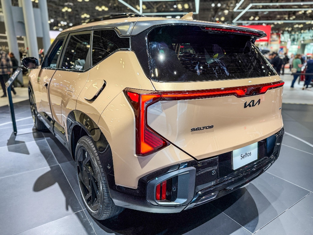 New 2027 Kia Seltos S AWD