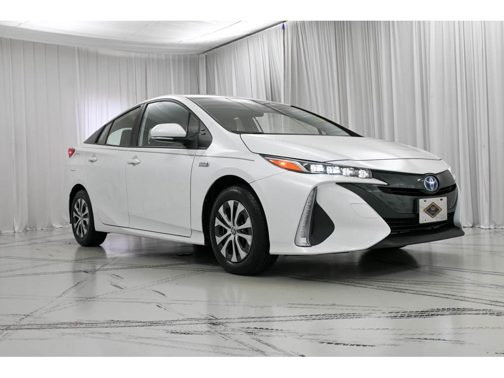2021 Toyota Prius Prime XLE photo 2