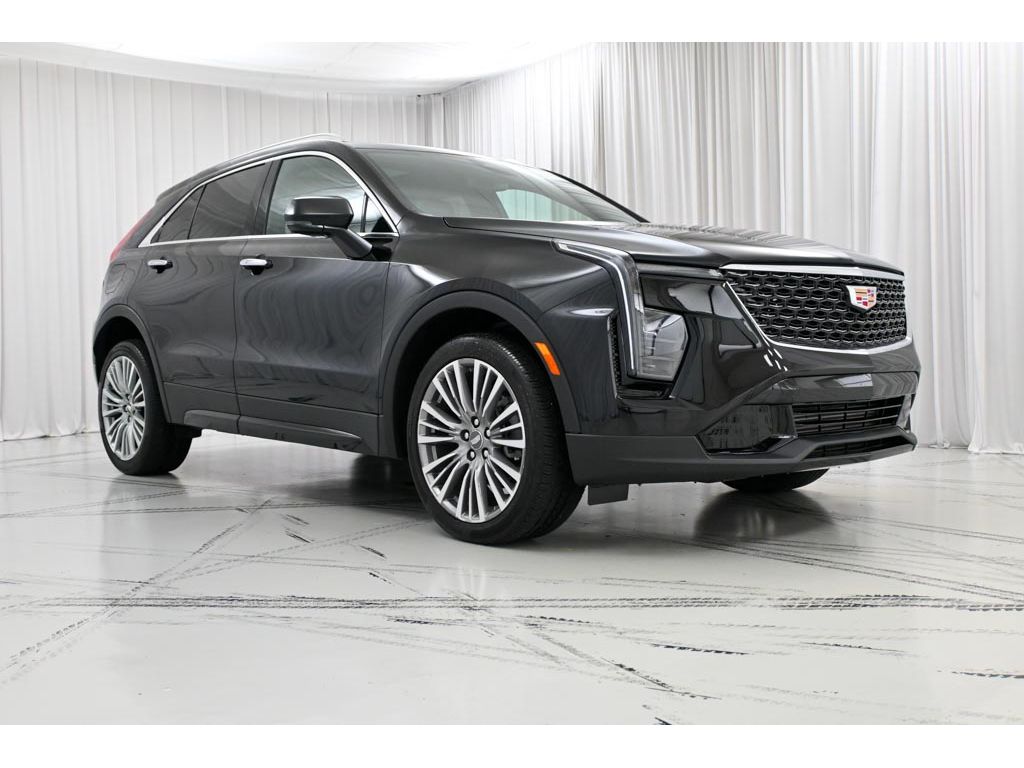 2024 Cadillac XT4 Premium Luxury photo 2