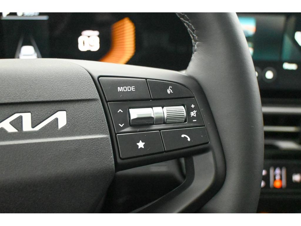 2026 Kia Sportage EX - Photo 22