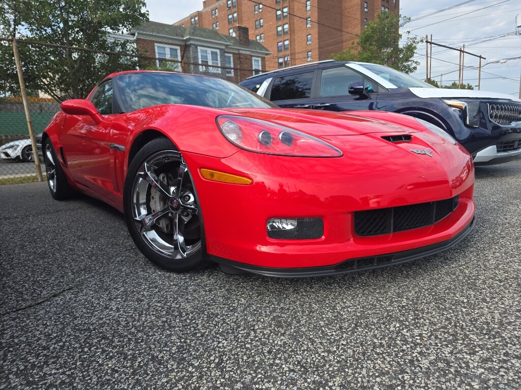 2011 Chevrolet Corvette Grand Sport 2LT photo 2
