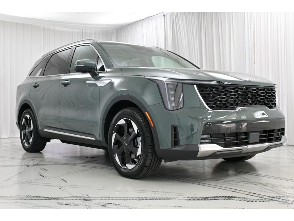 Used 2025 Kia Sorento EX Hybrid with VIN KNDRHDJG1S5297143 for sale in Wilmington, DE