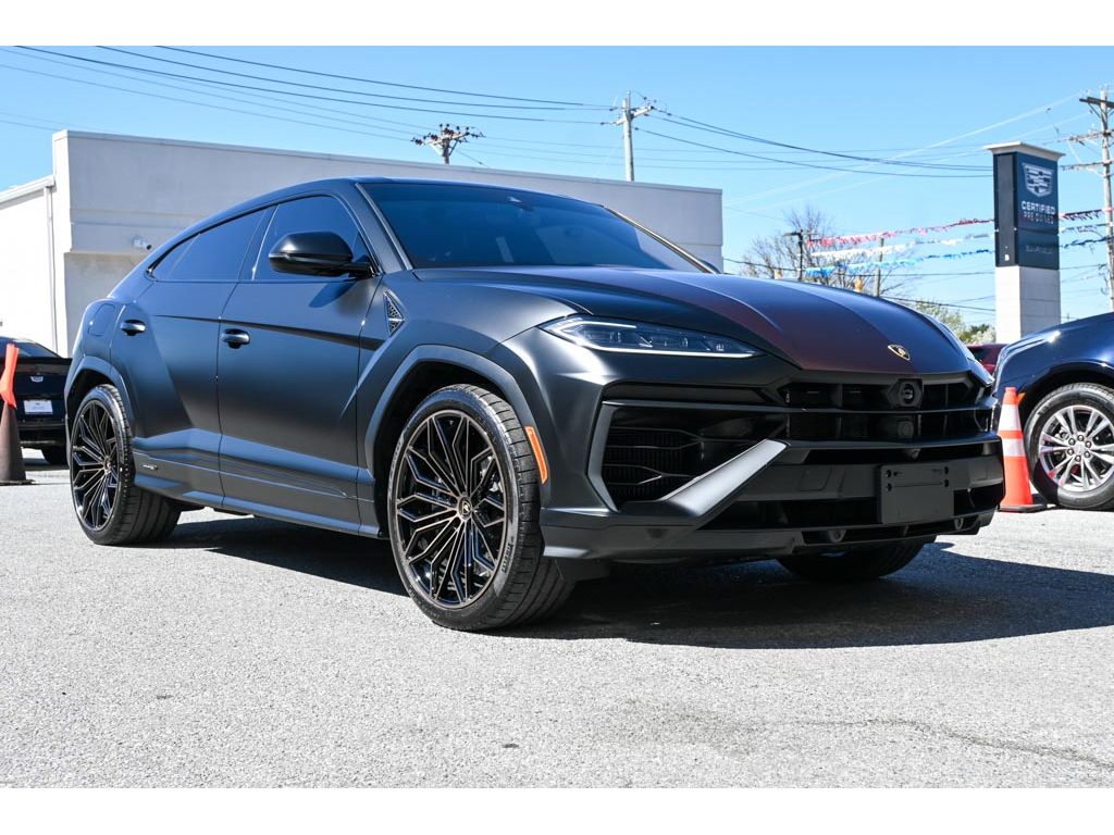 Used 2025 Lamborghini Urus SE with VIN ZPBUD6ZL3SLA38404 for sale in Wilmington, DE