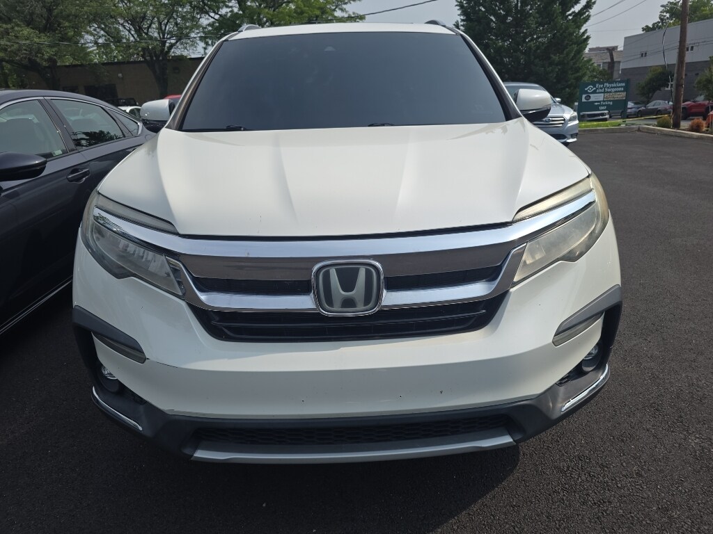 Used 2019 Honda Pilot Touring 8-Passenger AWD SUV