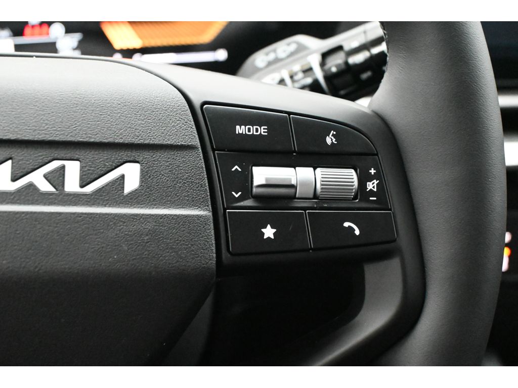 2026 Kia Sportage EX - Photo 21